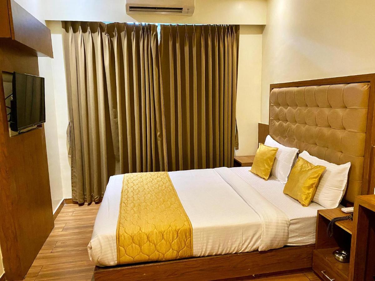 Hotel Palms Residency, Chembur มุมไบ ภายนอก รูปภาพ