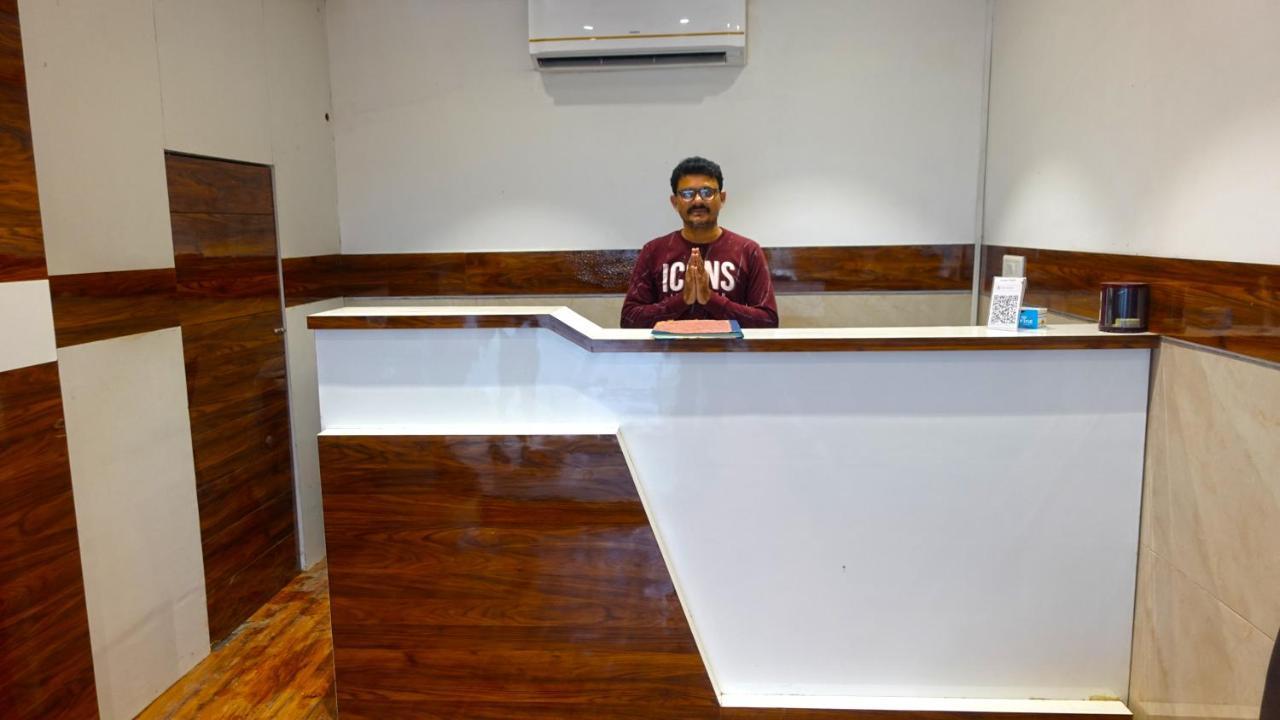 Hotel Palms Residency, Chembur มุมไบ ภายนอก รูปภาพ