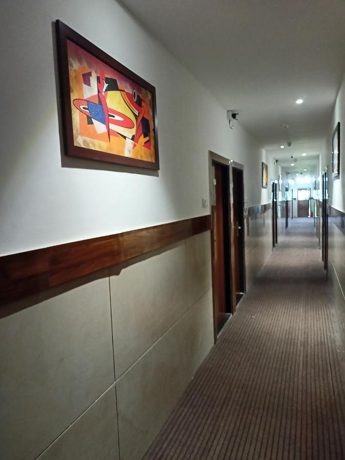 Hotel Palms Residency, Chembur มุมไบ ภายนอก รูปภาพ