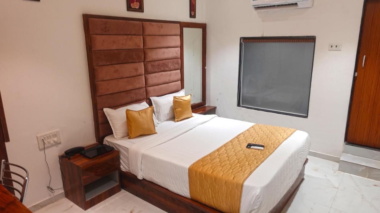 Hotel Palms Residency, Chembur มุมไบ ภายนอก รูปภาพ