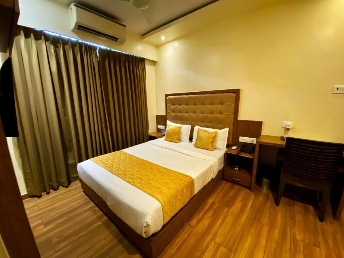 Hotel Palms Residency, Chembur มุมไบ ภายนอก รูปภาพ
